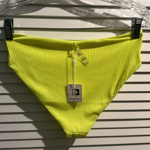 NWT TINIBIKINI Two piece swimsuit with adjustable straps and high leg bottom. - Picture 5 of 8